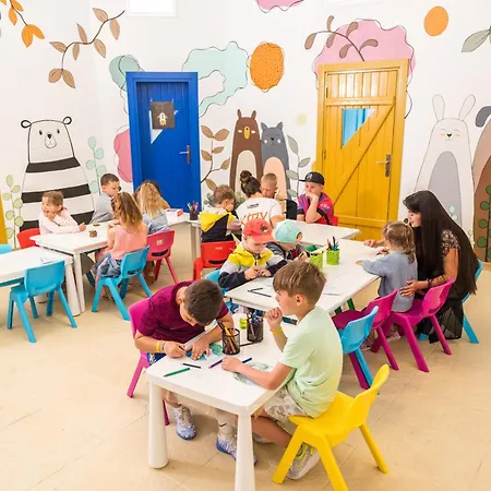 Üdülőközpont Club Felicia Village 5*